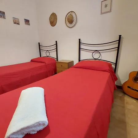 Delle Ginestre 펜션 오스투니