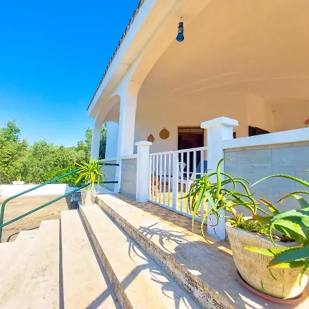 Delle Ginestre * 오스투니