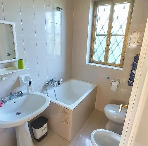 Delle Ginestre 펜션 *